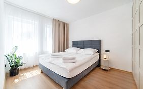 Stefańskiego 38 I
